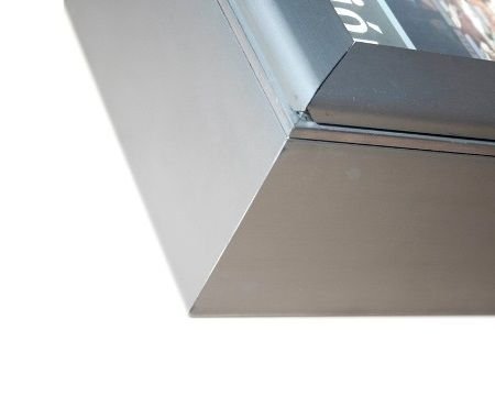 Aviso Luminoso con Marco Abatible vista 2